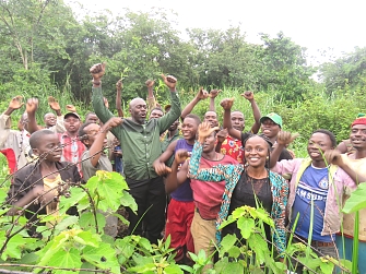 Kakoko District Executive Director (DED) inagurates 2017 tree planting as host community support by REDESO